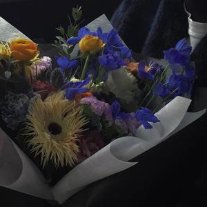 弟弟射精给姐姐
